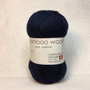 Bamboo wool färg 1660 marinblå hjertegarn bambu ull sockgarn handarbetsboden örebro garnaffär garnbutik örebro