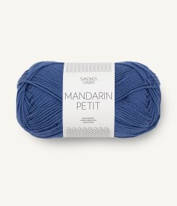 Mandarin Petit färg 5844 mellanblå bomullsgarn från sandnes garn hos handarbetsboden i örebro local yarn store sweden