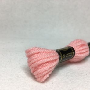 DMC ullgarn färg 7003 rosa broderi