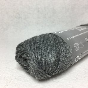 Arwetta färg 955 Medium Grey (melange) mjukt merinoull jennypenny petiteknit