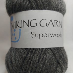 Superwash färg 0115 mellangrå sticka virka kroka garn yarn handarbete handarbeta handarbetsboden i örebro närke hantverk viking