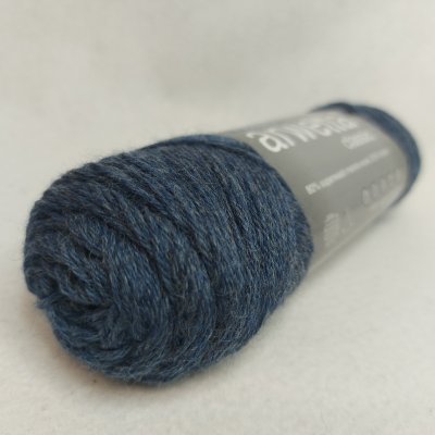 Arwetta färg 726 Jeans Blue (melange) blå mörkblå dimblå merinoull merino ull får nylon sticka virka kroka garn yarn filcolana h