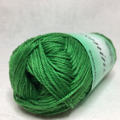 Jasmine 8/4 50 g färg 1010 grön