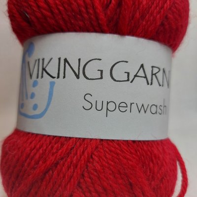Superwash färg 0160 röd sticka virka kroka garn yarn handarbete handarbeta handarbetsboden i örebro närke hantverk viking ull